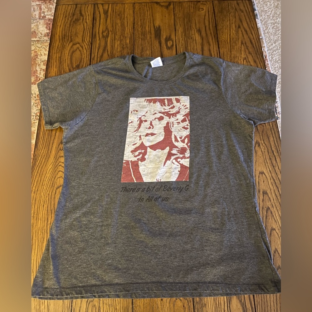 Beverly Goldberg T-Shirt. Gray, Size XL